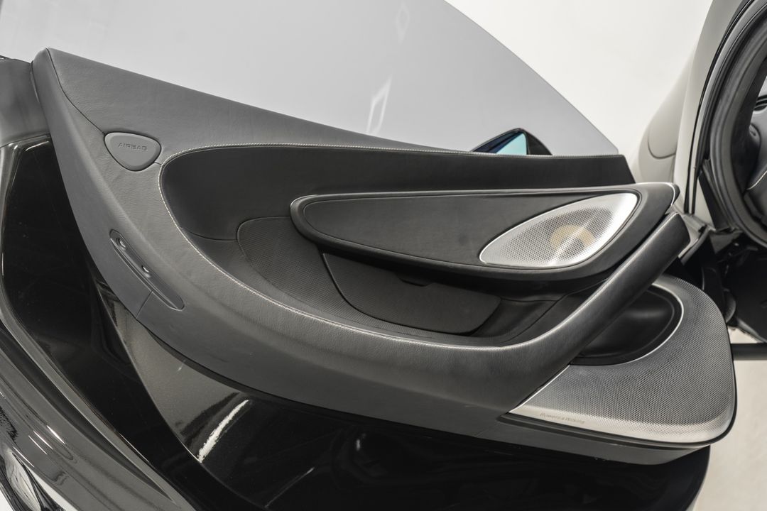 2022 McLaren GT