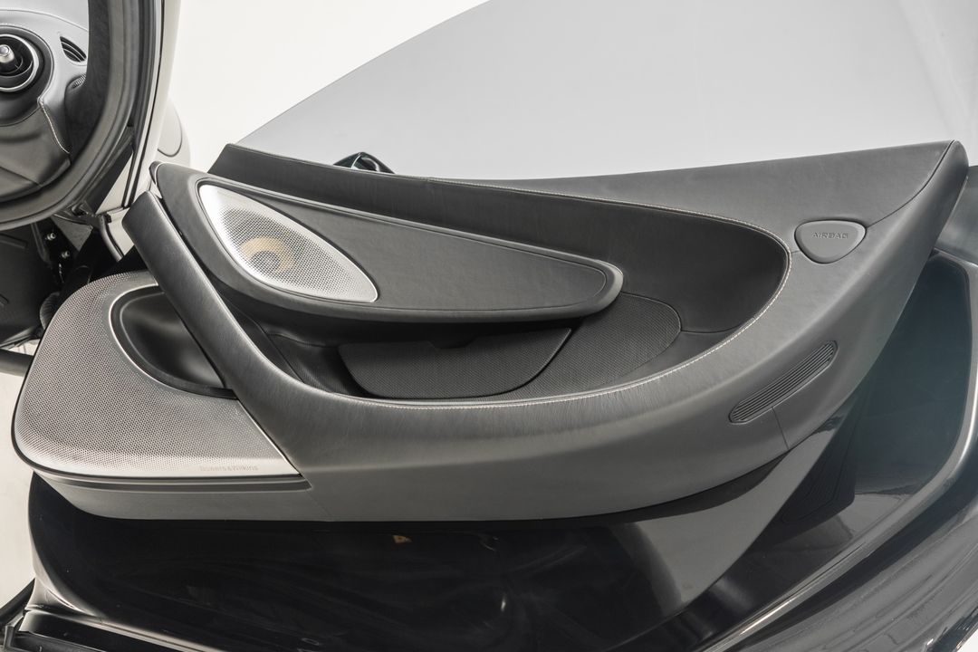 2022 McLaren GT