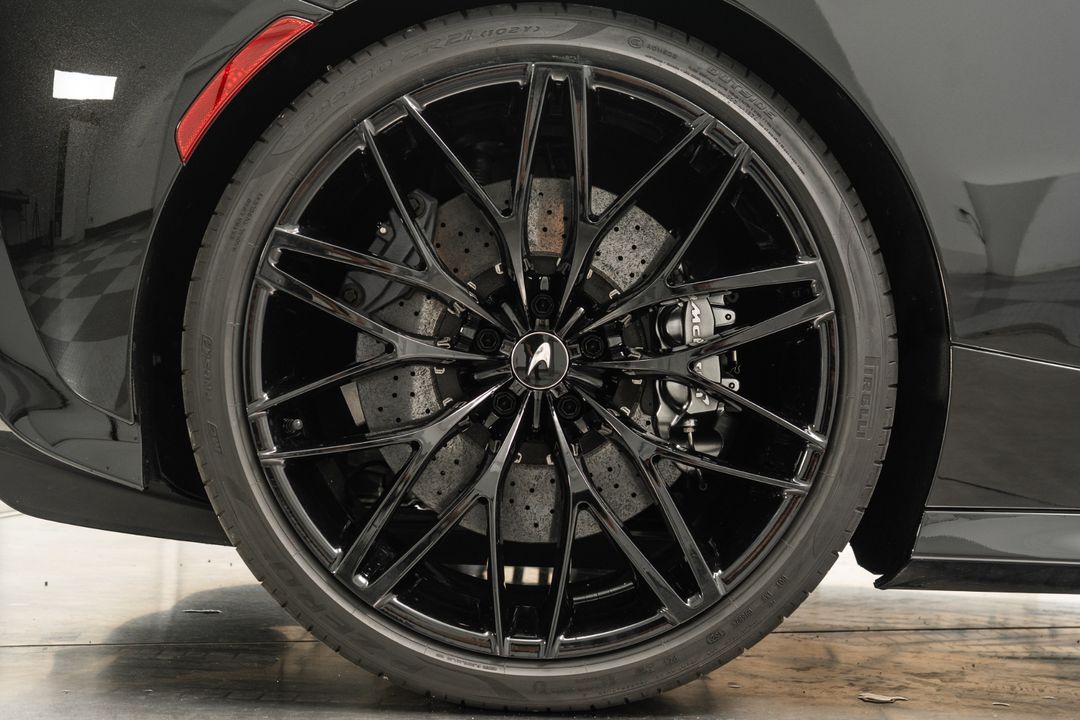 2022 McLaren GT