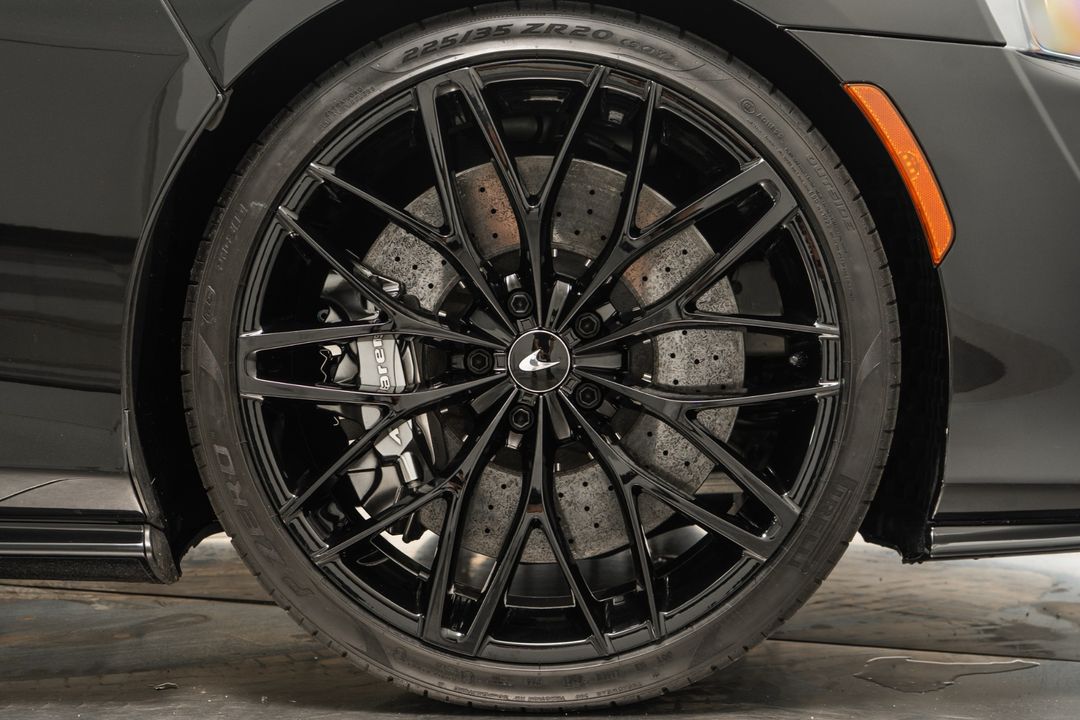 2022 McLaren GT