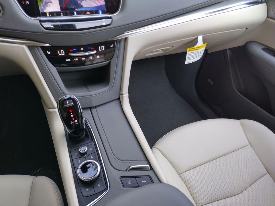 2025 Cadillac XT5