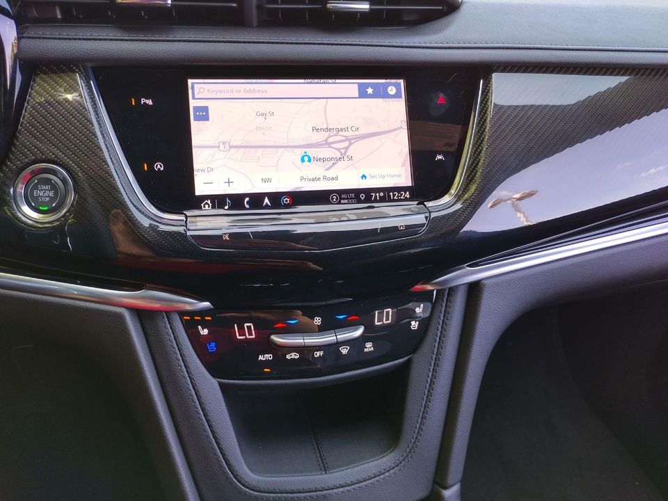 2025 Cadillac XT6