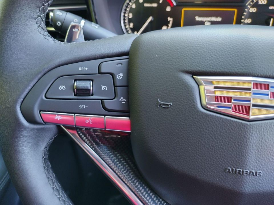 2025 Cadillac XT6