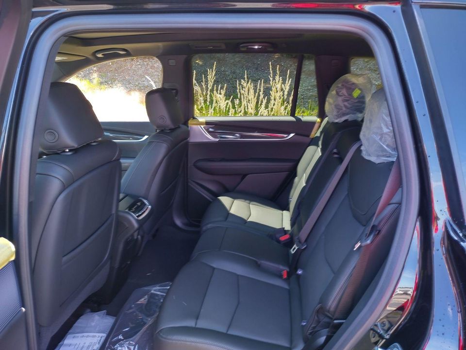 2025 Cadillac XT6