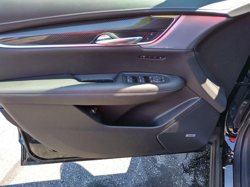 2025 Cadillac XT6