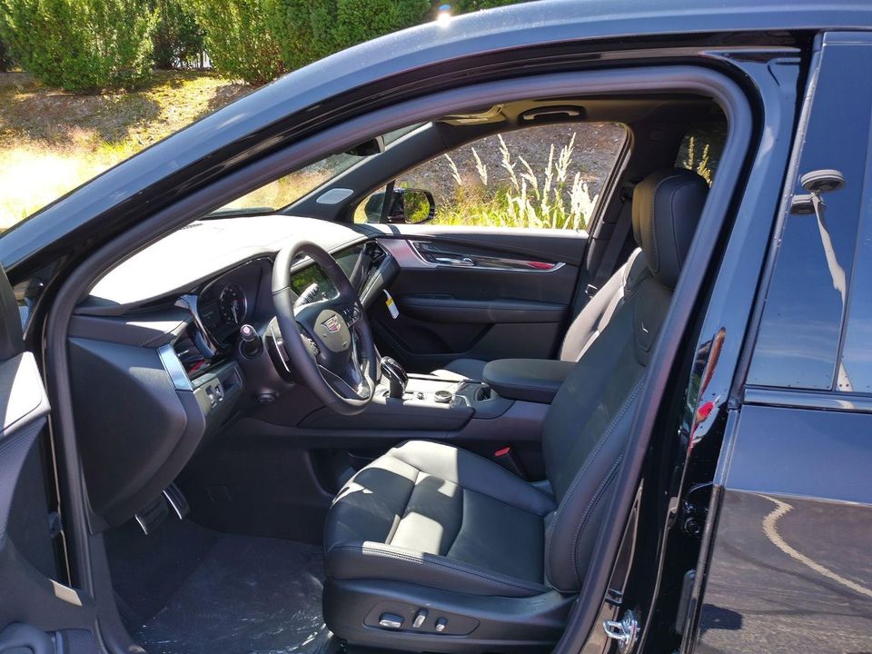 2025 Cadillac XT6