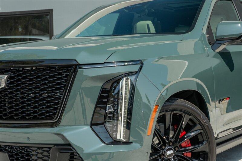 2025 Cadillac Escalade-V