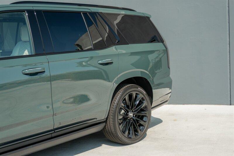 2025 Cadillac Escalade-V