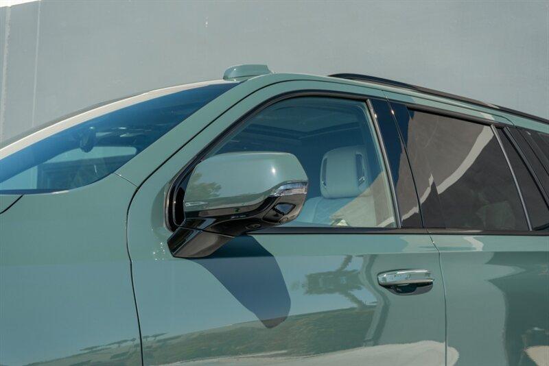 2025 Cadillac Escalade-V
