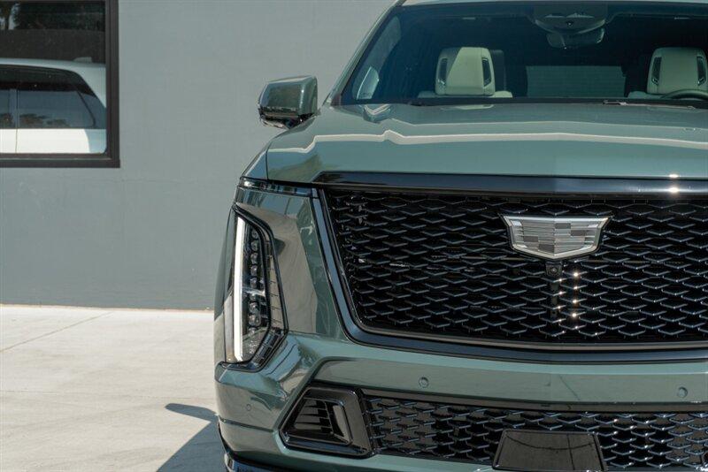 2025 Cadillac Escalade-V