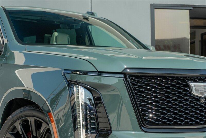 2025 Cadillac Escalade-V