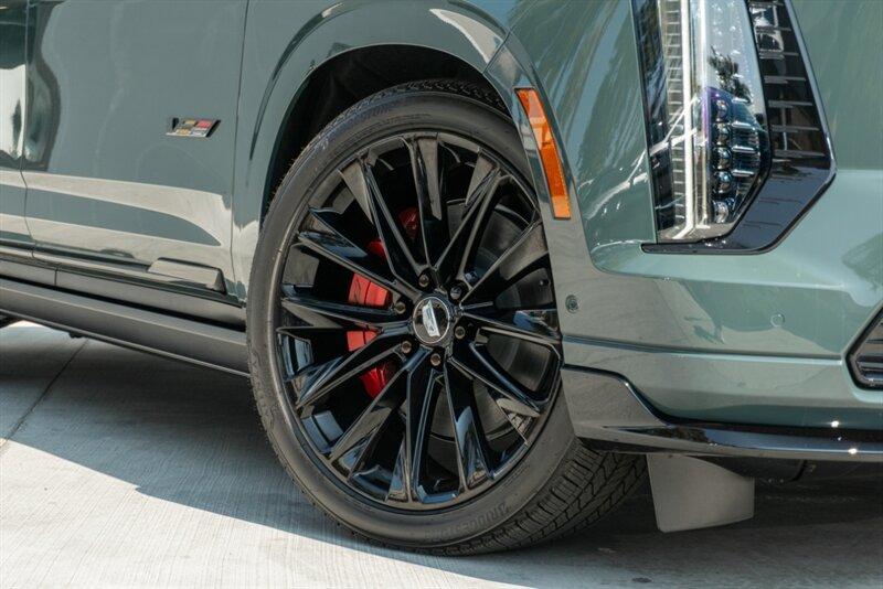 2025 Cadillac Escalade-V