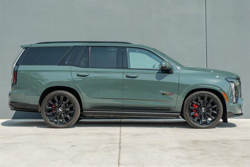 2025 Cadillac Escalade-V