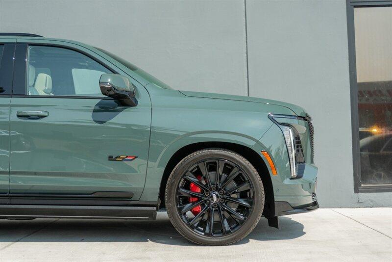 2025 Cadillac Escalade-V