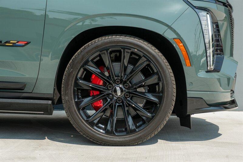 2025 Cadillac Escalade-V