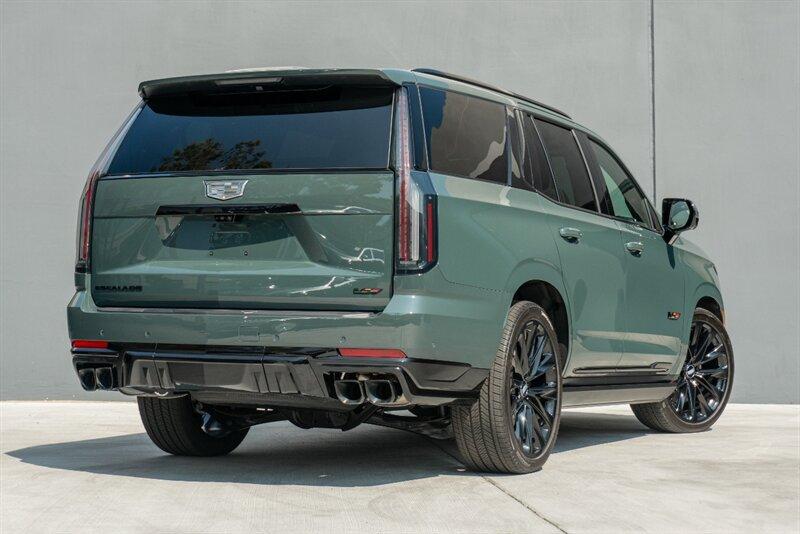 2025 Cadillac Escalade-V