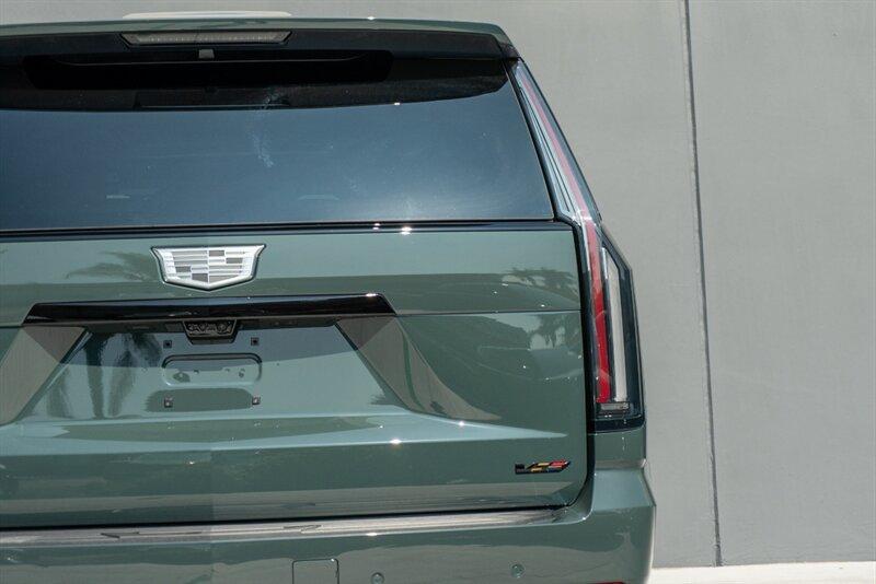 2025 Cadillac Escalade-V