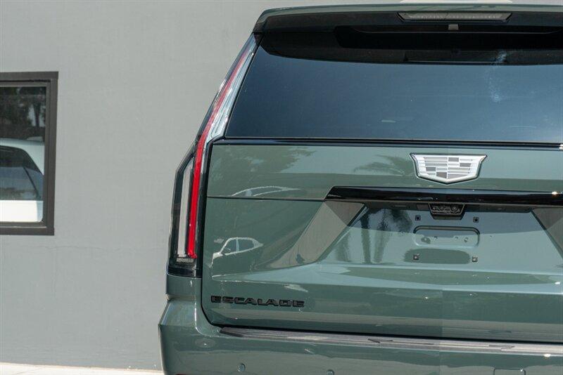 2025 Cadillac Escalade-V