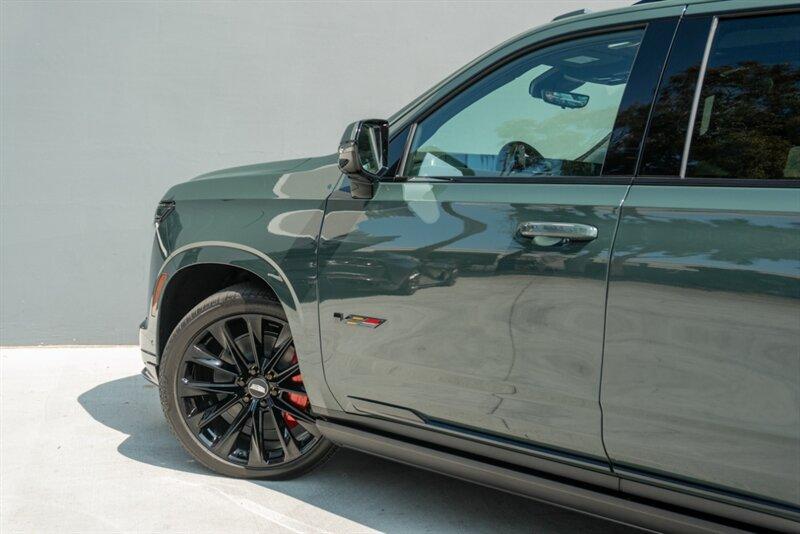 2025 Cadillac Escalade-V