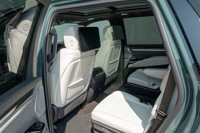 2025 Cadillac Escalade-V