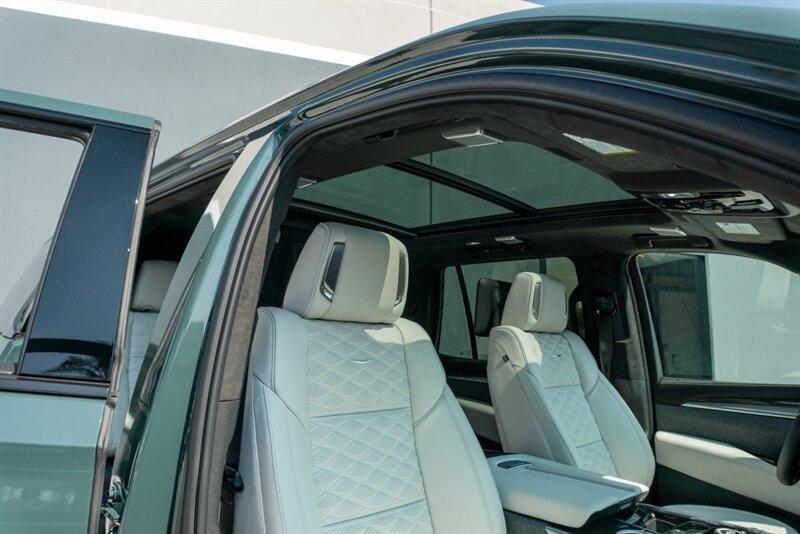 2025 Cadillac Escalade-V