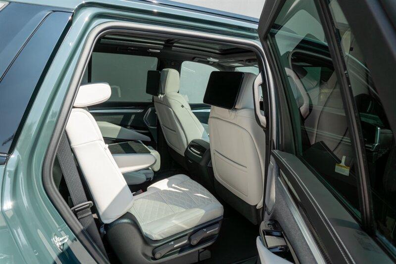 2025 Cadillac Escalade-V