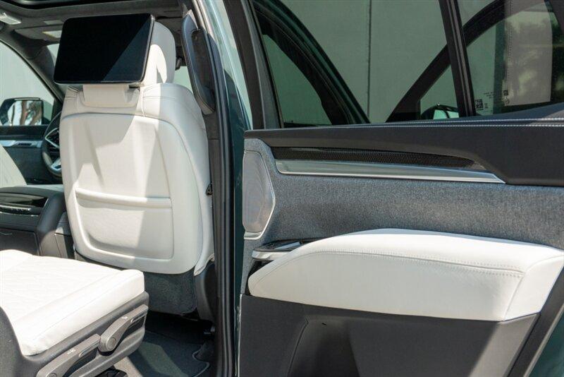 2025 Cadillac Escalade-V