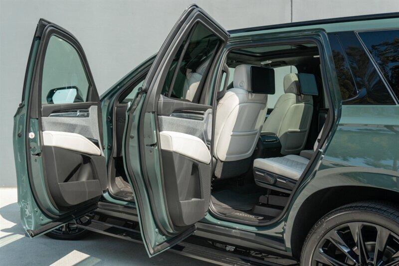 2025 Cadillac Escalade-V