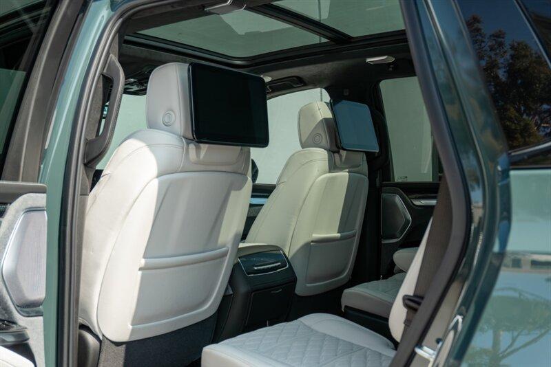 2025 Cadillac Escalade-V
