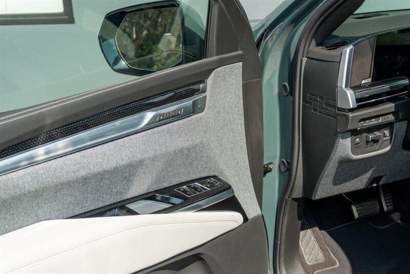 2025 Cadillac Escalade-V