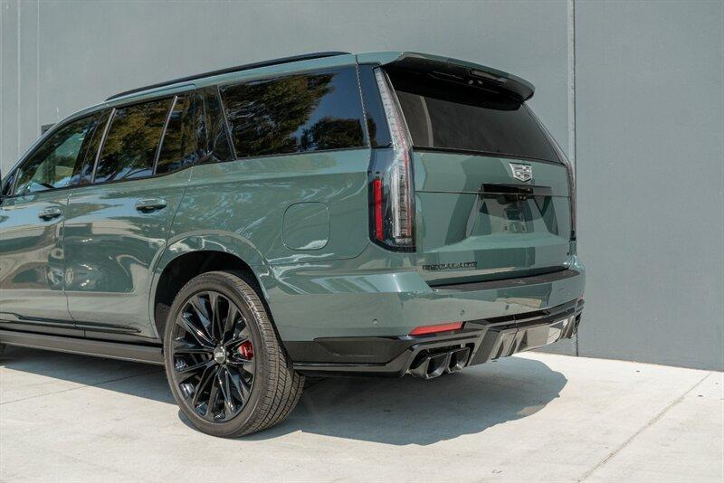 2025 Cadillac Escalade-V
