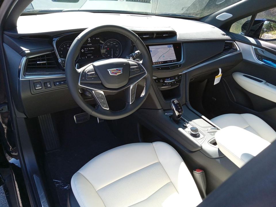 2025 Cadillac XT5