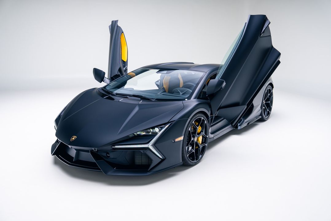 2024 Lamborghini Revuelto