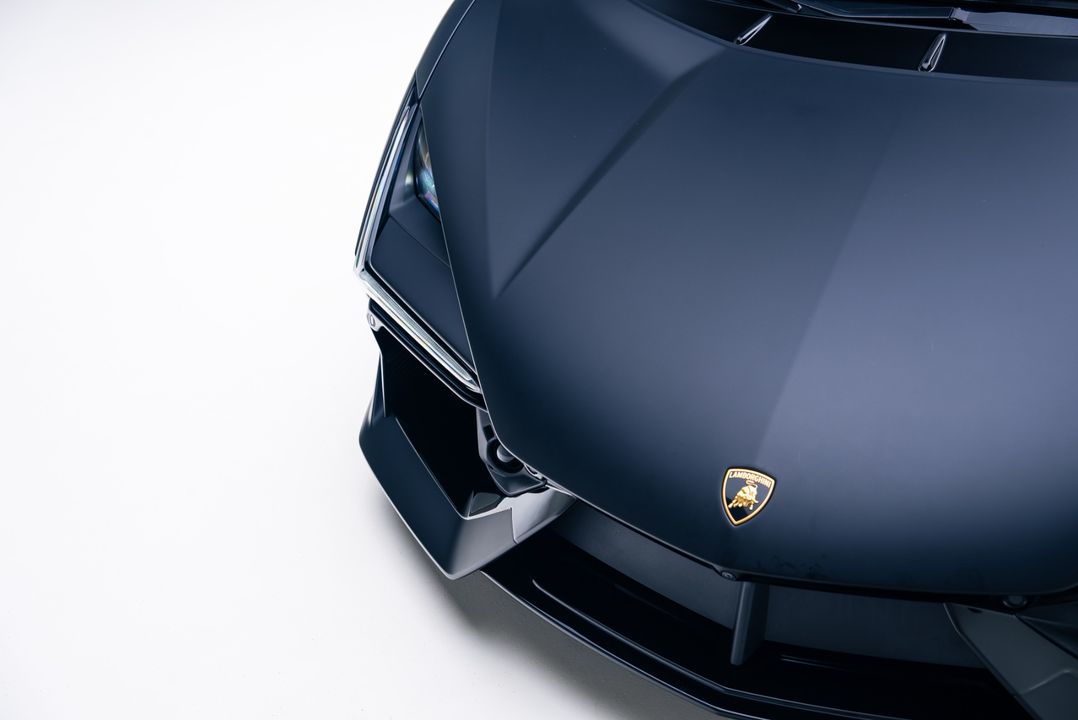 2024 Lamborghini Revuelto