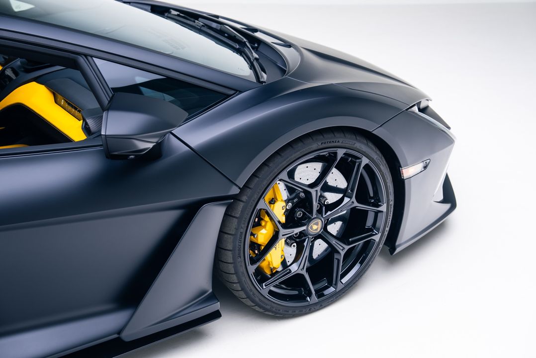 2024 Lamborghini Revuelto