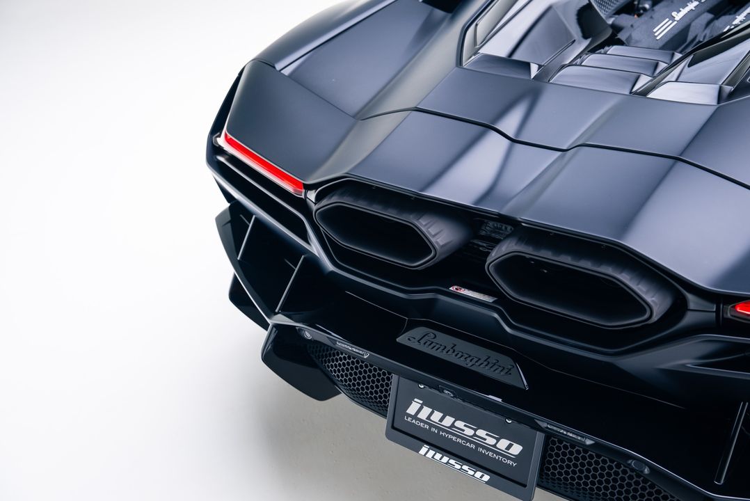 2024 Lamborghini Revuelto