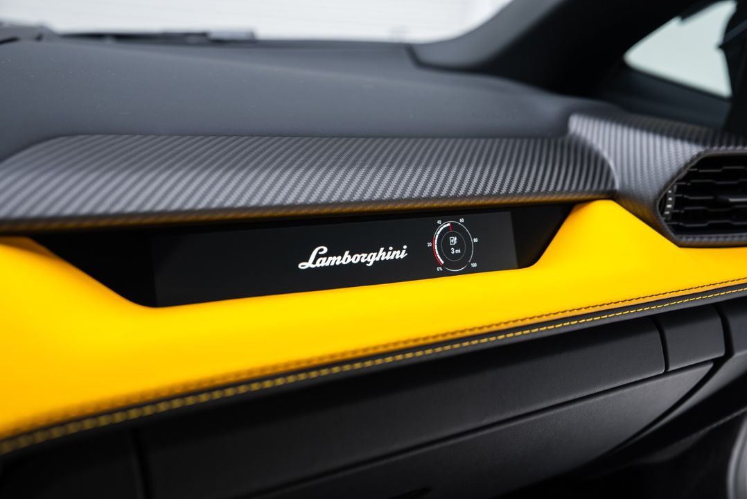 2024 Lamborghini Revuelto