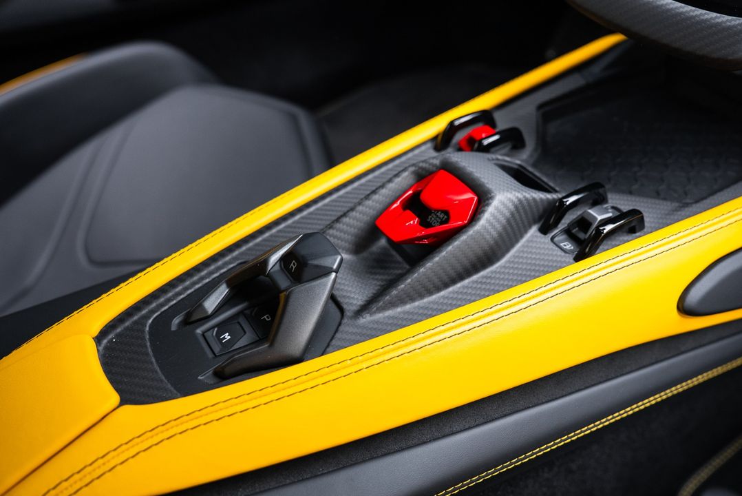 2024 Lamborghini Revuelto