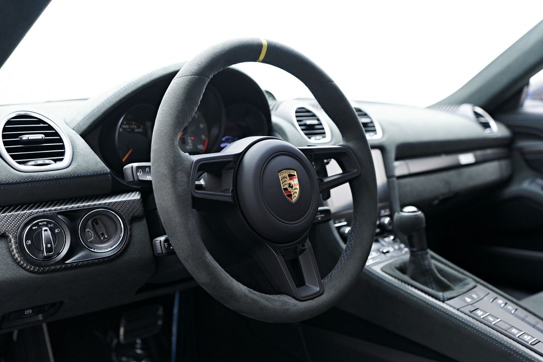 2024 Porsche 718 Cayman