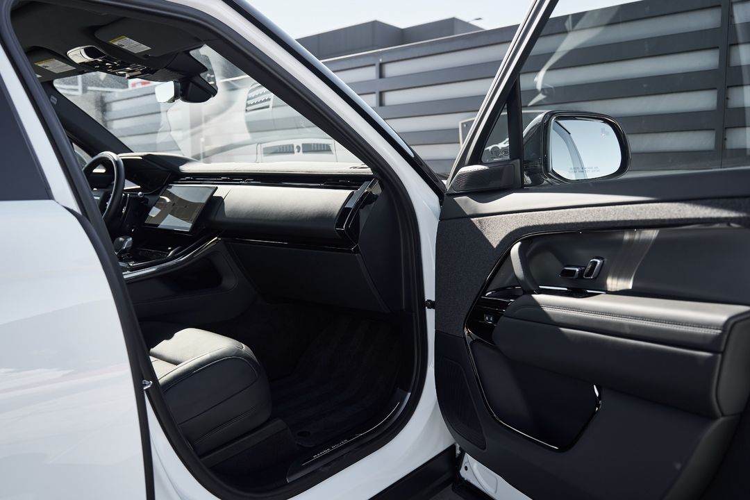 2025 Land Rover Range Rover Sport