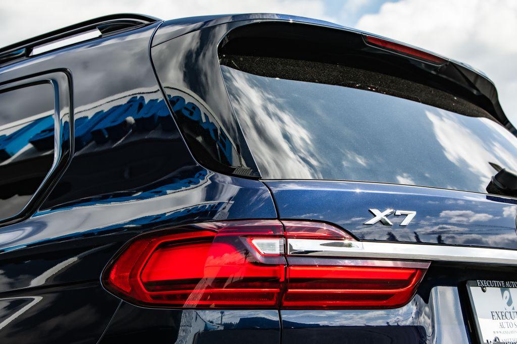 2022 BMW X7
