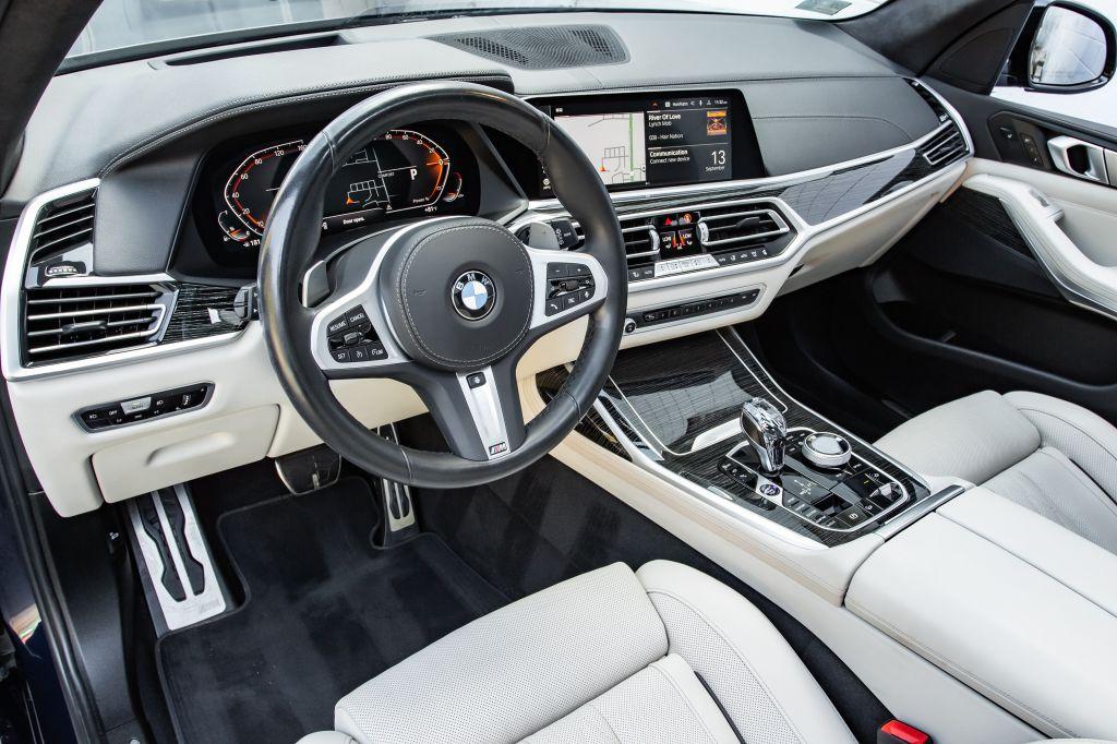 2022 BMW X7