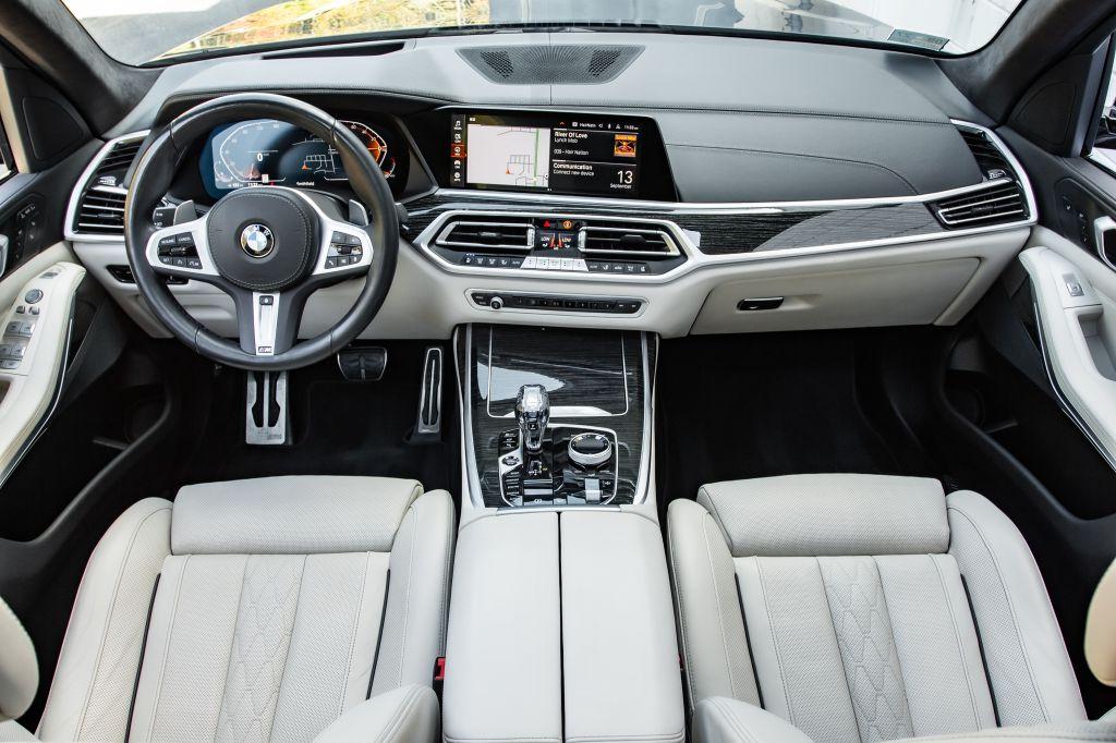 2022 BMW X7