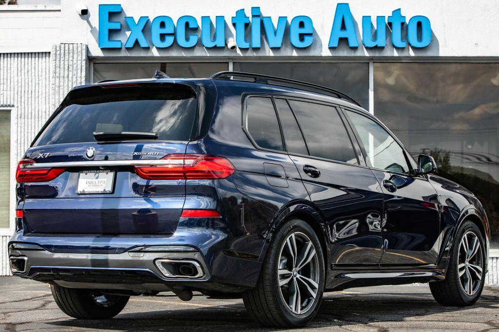 2022 BMW X7