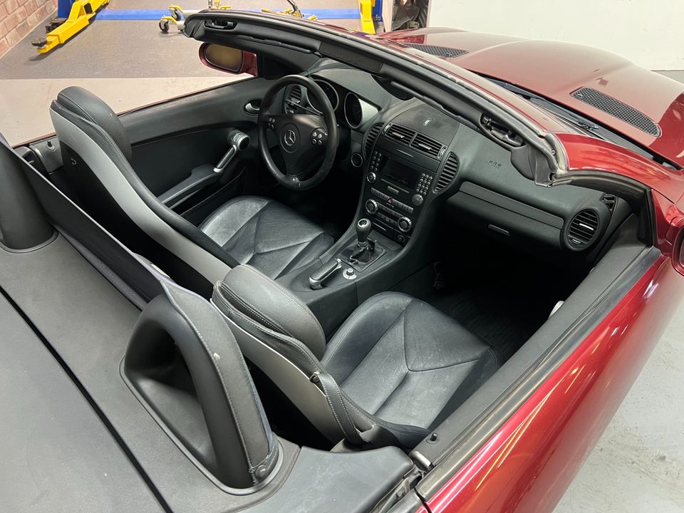 2005 Mercedes-Benz SLK