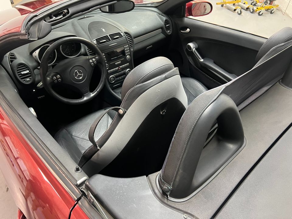 2005 Mercedes-Benz SLK
