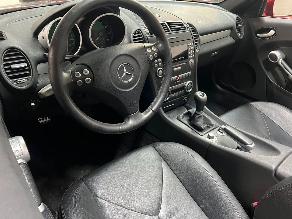 2005 Mercedes-Benz SLK