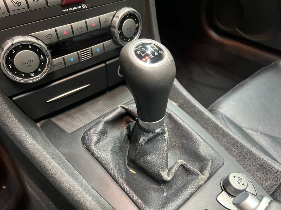 2005 Mercedes-Benz SLK