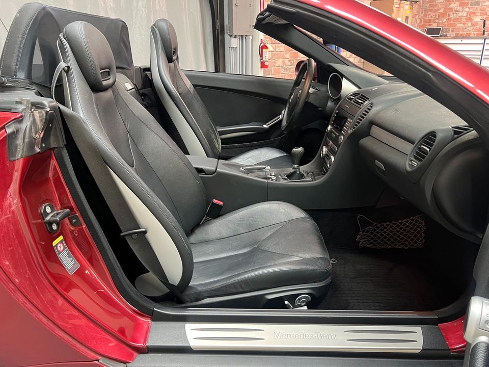 2005 Mercedes-Benz SLK