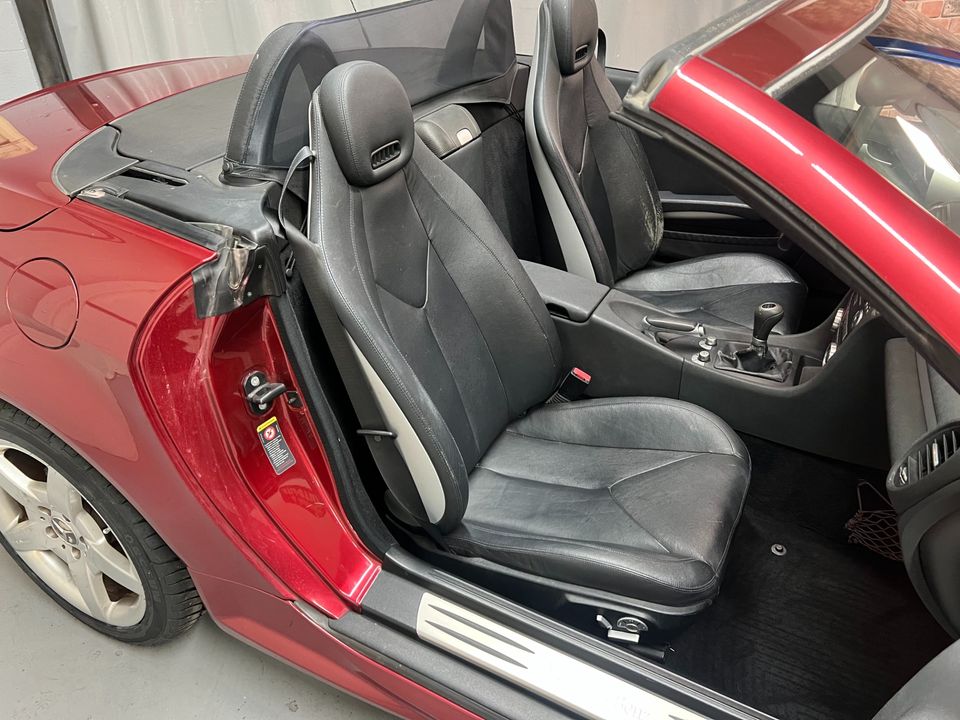 2005 Mercedes-Benz SLK